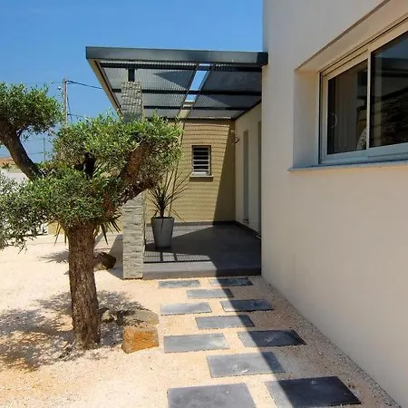 Le Grau-d'agde Sleeps 6 Pool Wifi *
