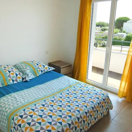 Le Grau-d'agde Sleeps 6 Pool Wifi