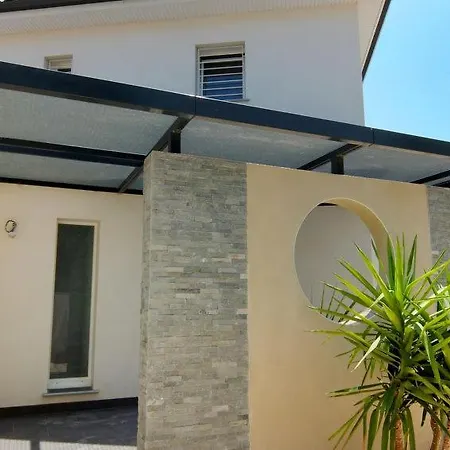 Le Grau-d'agde Sleeps 6 Pool Wifi Agde